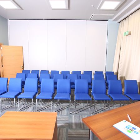 Holiday Inn Express Manisa-West By Ihg Exteriör bild