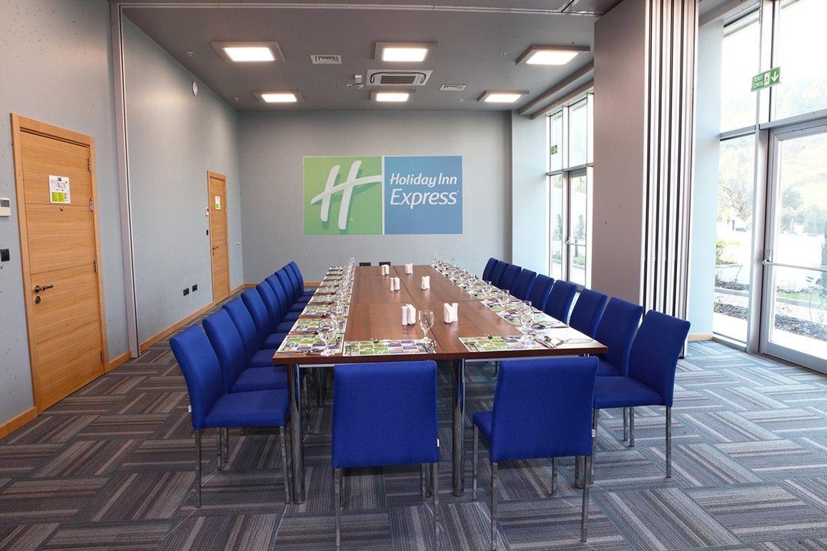 Holiday Inn Express Manisa-West By Ihg Exteriör bild