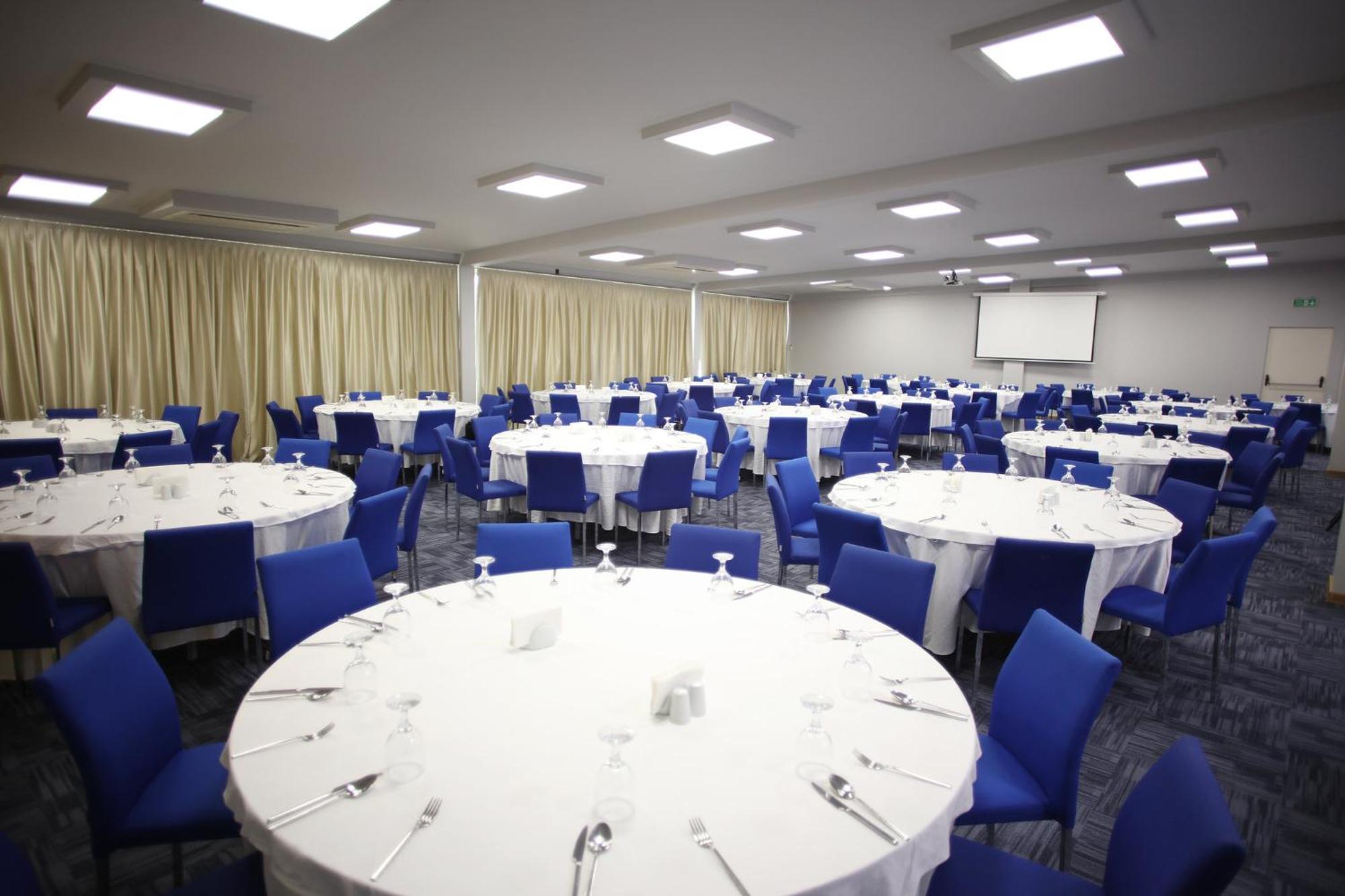 Holiday Inn Express Manisa-West By Ihg Exteriör bild