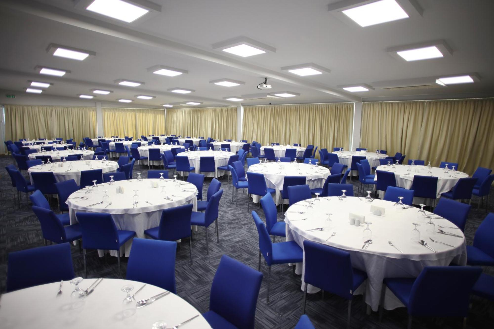Holiday Inn Express Manisa-West By Ihg Exteriör bild