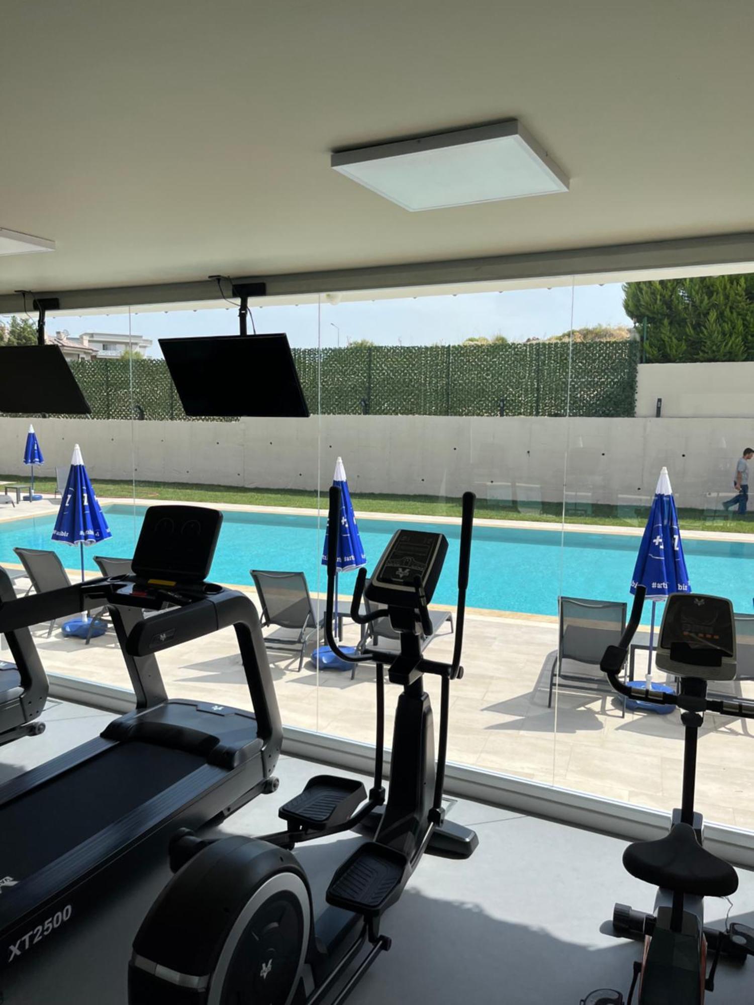 Holiday Inn Express Manisa-West By Ihg Exteriör bild