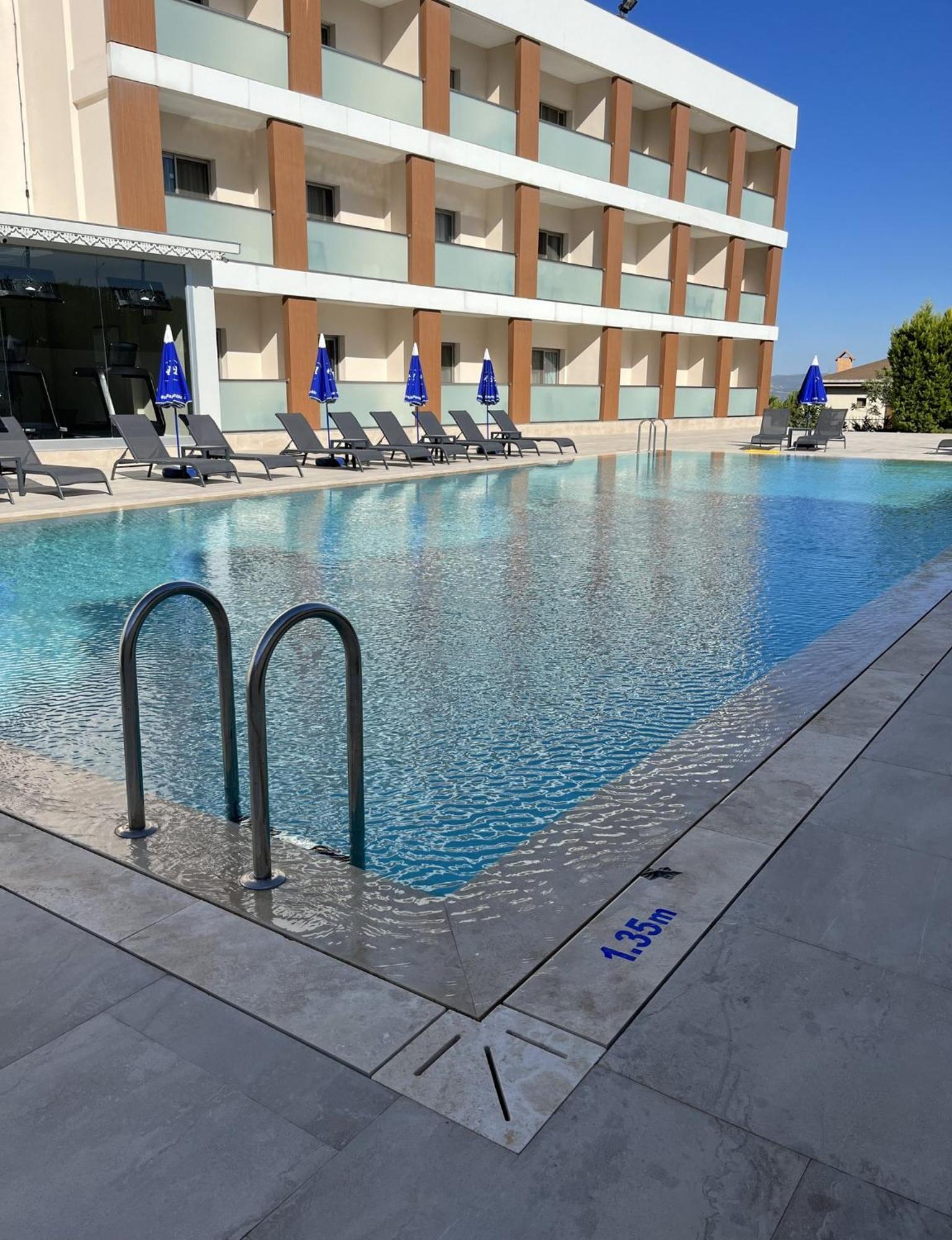Holiday Inn Express Manisa-West By Ihg Exteriör bild
