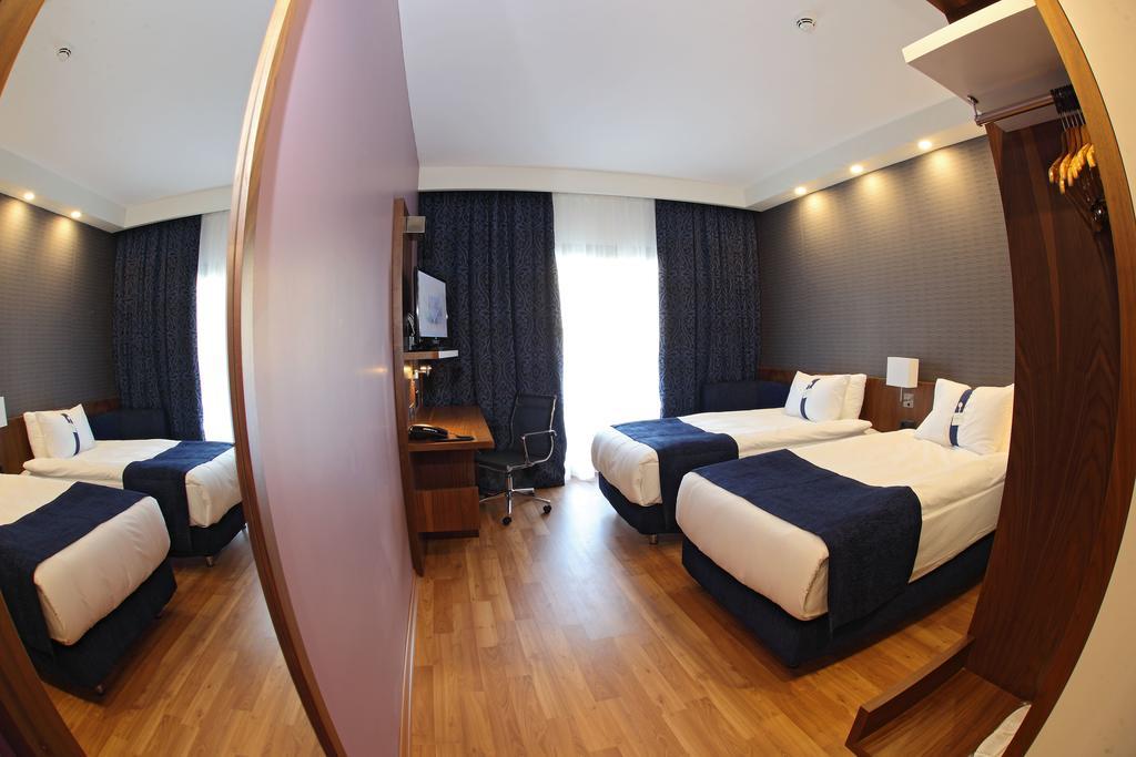 Holiday Inn Express Manisa-West By Ihg Exteriör bild