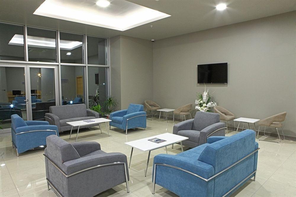 Holiday Inn Express Manisa-West By Ihg Exteriör bild