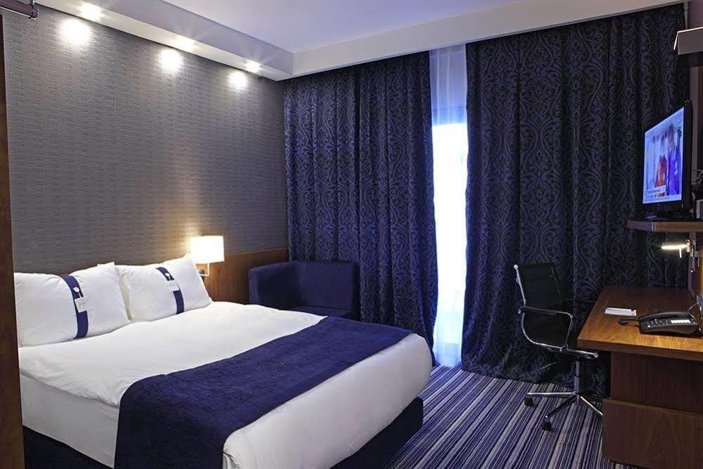 Holiday Inn Express Manisa-West By Ihg Exteriör bild