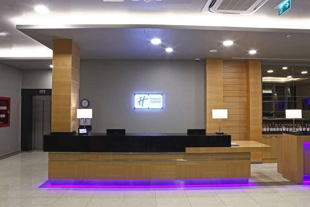 Holiday Inn Express Manisa-West By Ihg Exteriör bild